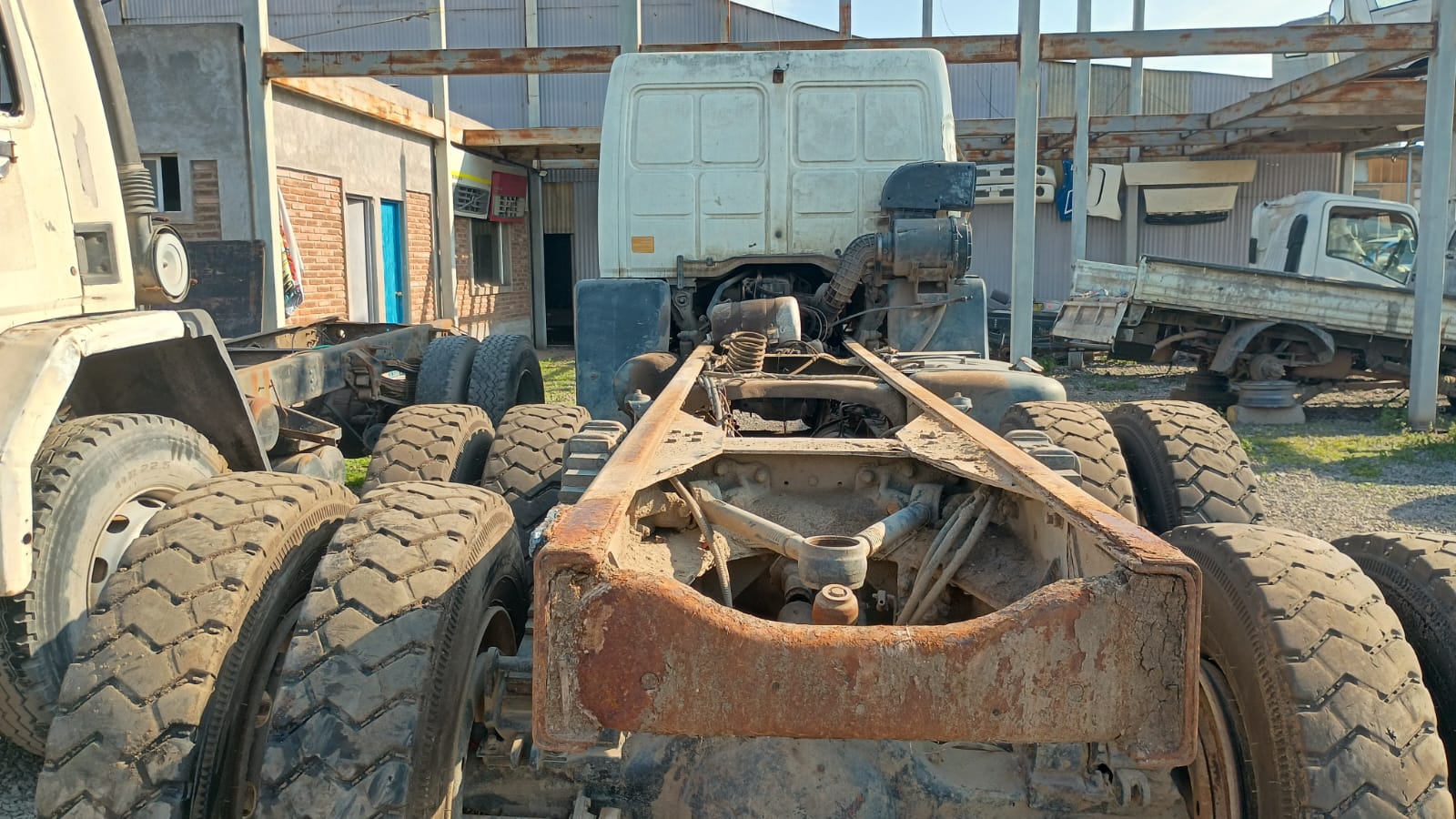 ESTANQUE ADBLUE Ford CARGO 2628 2005  USADO  EN DESARME